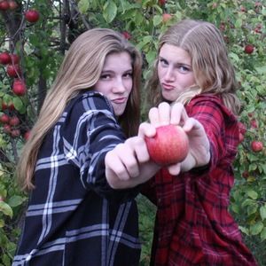 Meet your Posher, Danielle